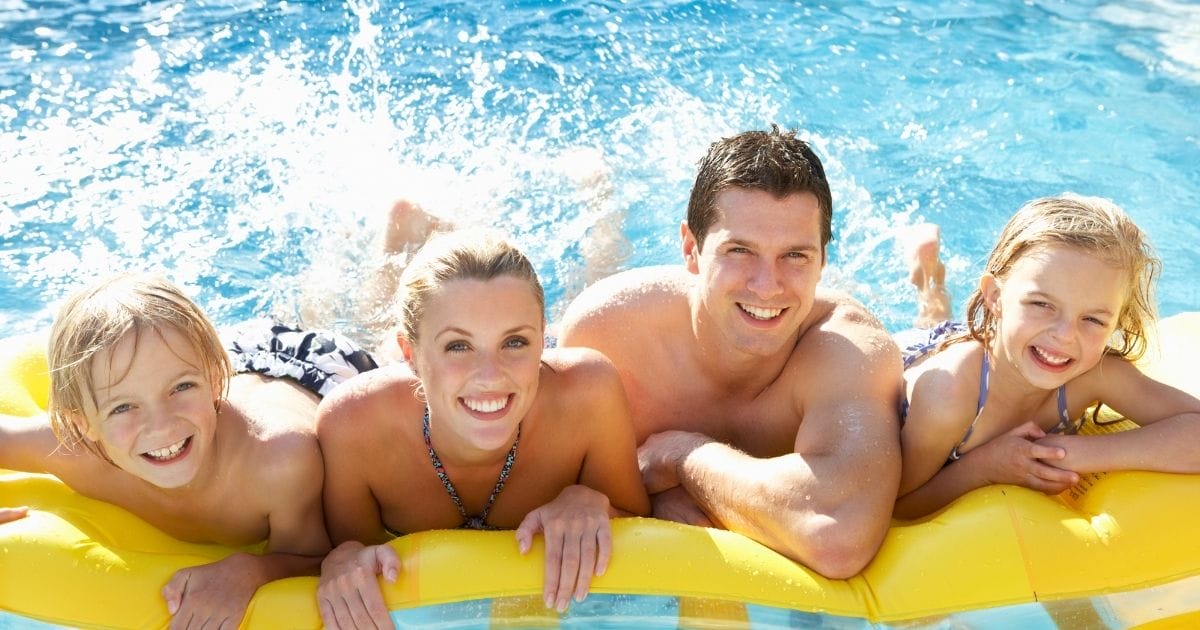 famiglia in piscina - kit ricarica estiva famiglia in piscina - kit ricarica estiva
